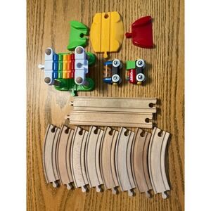 BRIO My First Railway Beginner Pack Wooden Train Track Set Engine & Accessories